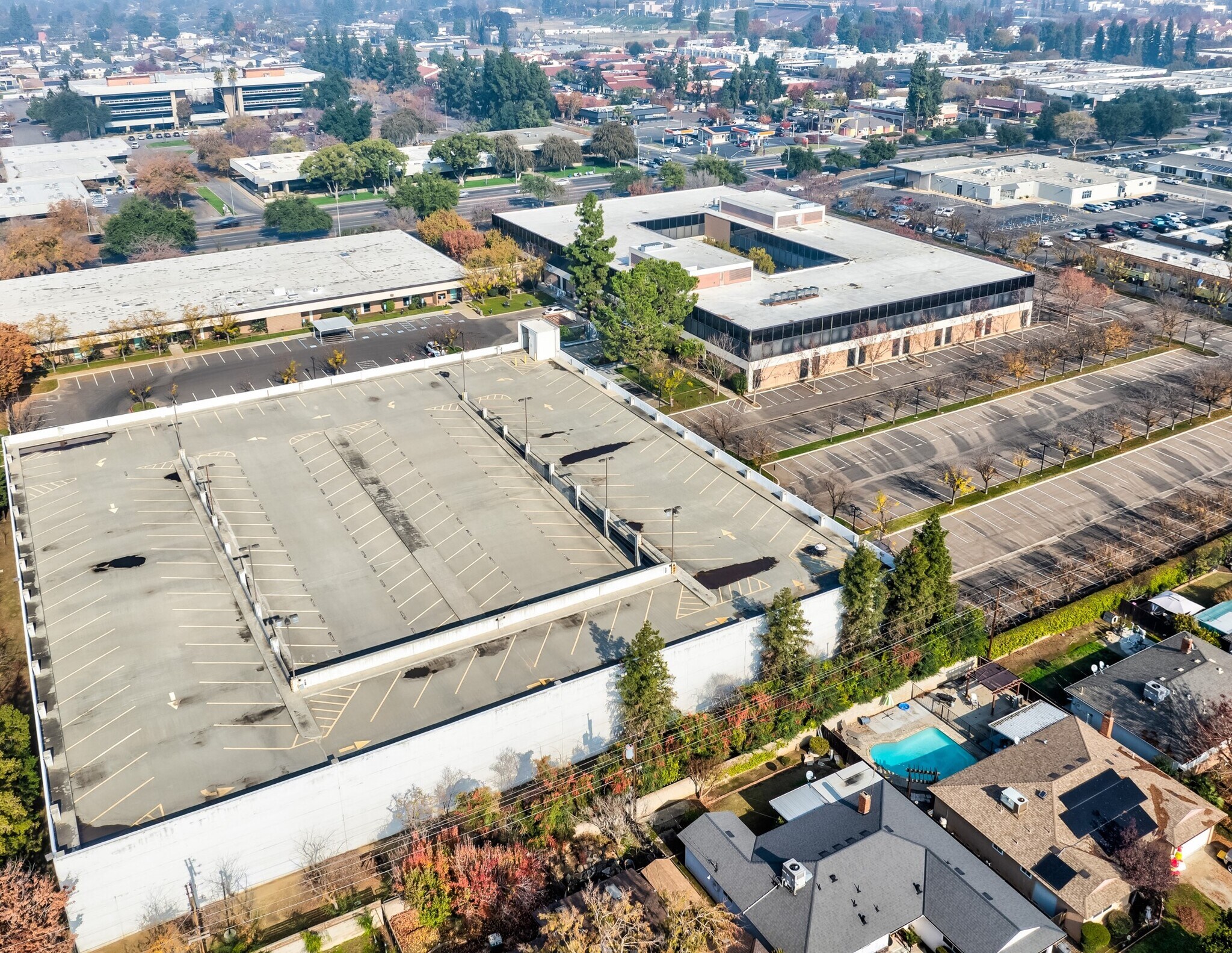 1333 E Shaw Ave, Fresno, CA à vendre Photo du bâtiment- Image 1 de 1