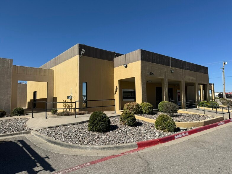 1275 Country Club Rd, Santa Teresa, NM à louer - Photo du bâtiment - Image 2 de 3