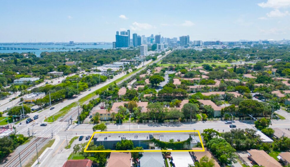 375 NE 54th St, Miami, FL à vendre - Photo du bâtiment - Image 3 de 15