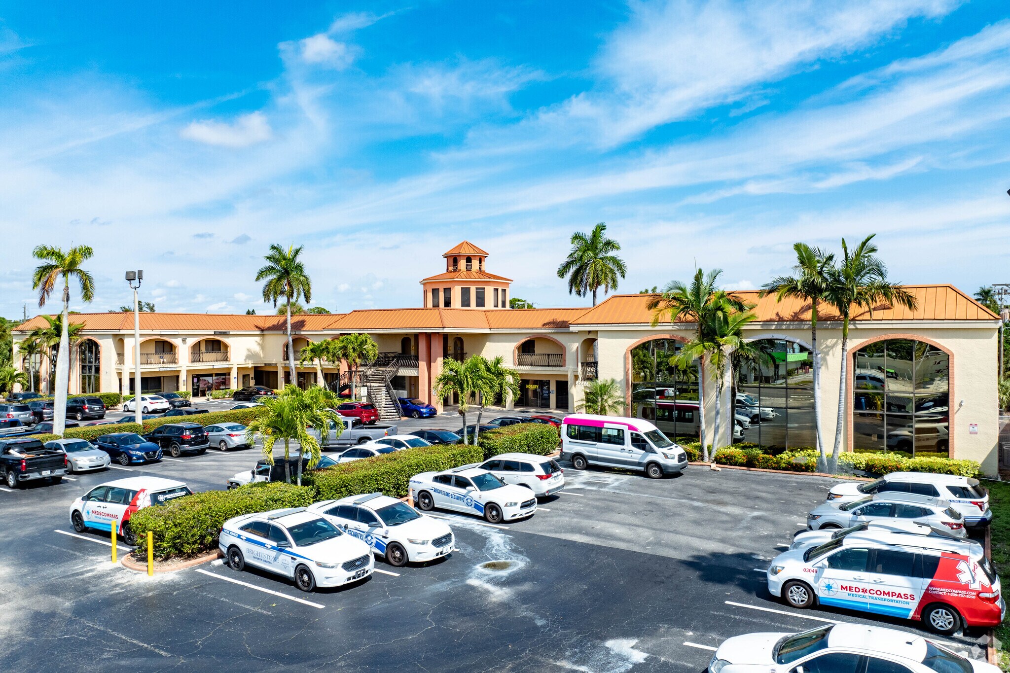 3049 Cleveland Ave, Fort Myers, FL à louer Photo principale- Image 1 de 13