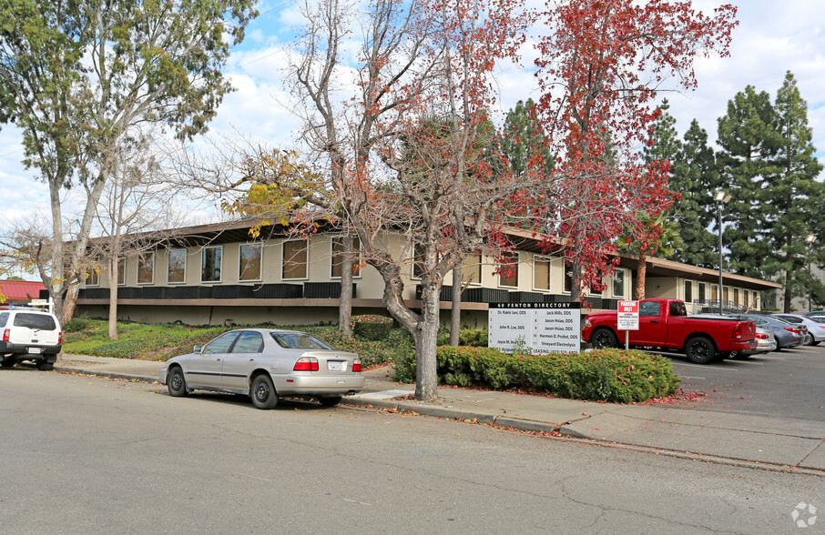 60 Fenton St, Livermore, CA à louer - Photo principale - Image 1 de 3