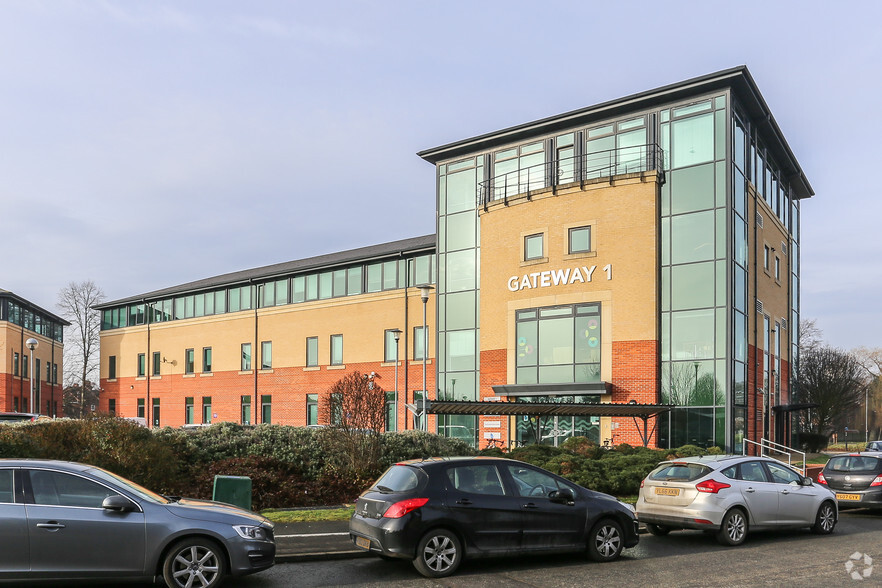 Holgate Park Dr, York for lease - Building Photo - Image 2 of 4