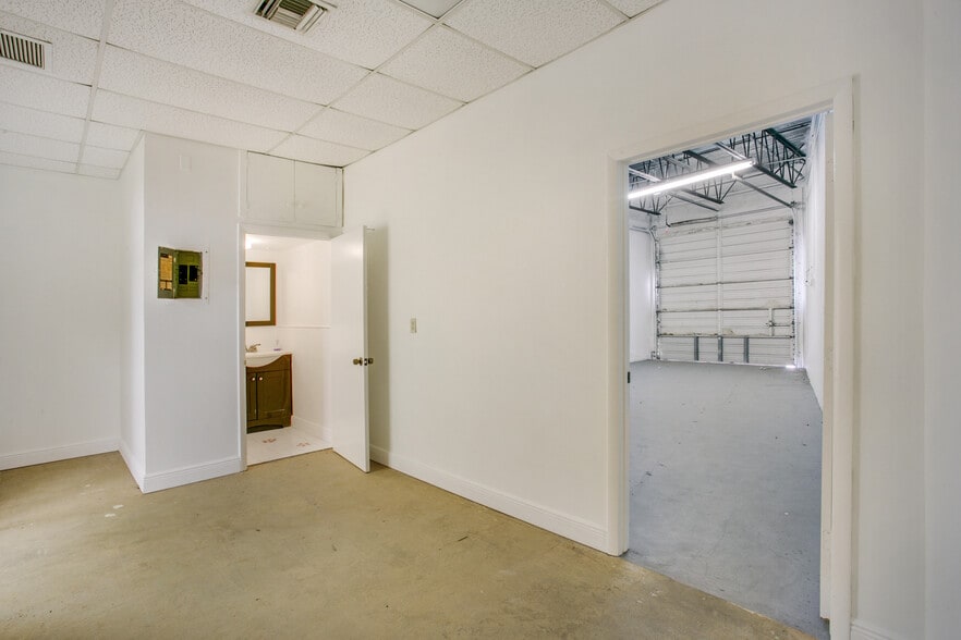1500-1536 S Dixie Hwy, Pompano Beach, FL à louer - Photo intérieure - Image 3 de 46