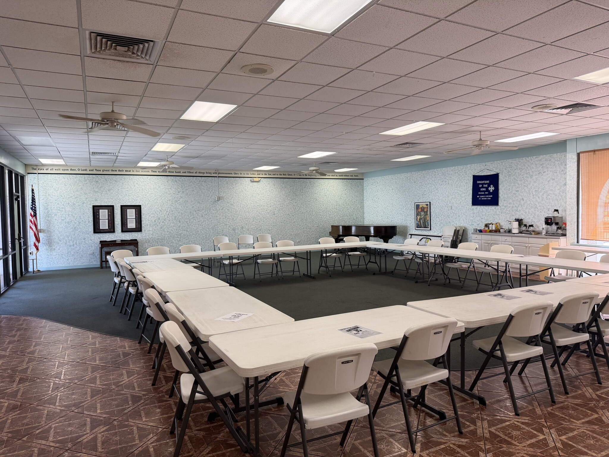 2635 Cleveland Ave, Fort Myers, FL for lease Interior Photo- Image 1 of 8