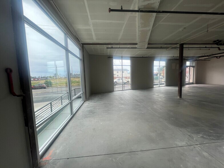 505 W 10th St, Pittsburg, CA à louer - Photo intérieure - Image 2 de 13