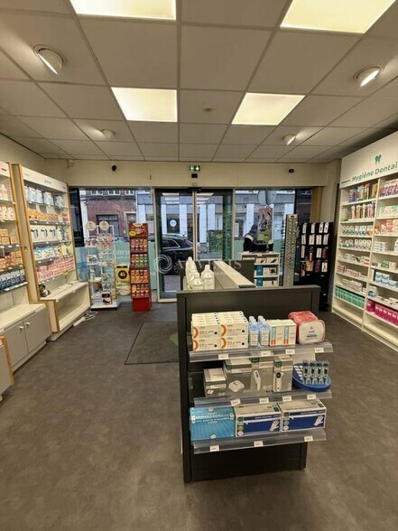 Retail in Lille for sale - Interior Photo - Image 3 of 3