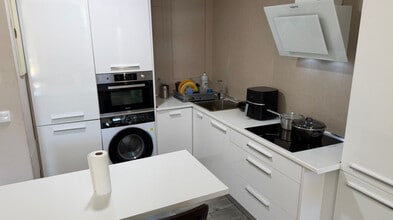 Calle Henares, 1, Camarma de Esteruelas, Madrid for lease Interior Photo- Image 1 of 3