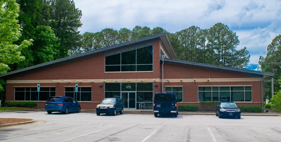 951 Heather Park Dr, Garner, NC for lease - Building Photo - Image 2 of 33