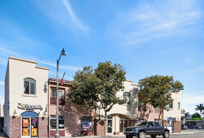 1073 N Ventura Ave, Ventura, CA à vendre - Photo du bâtiment - Image 3 de 29