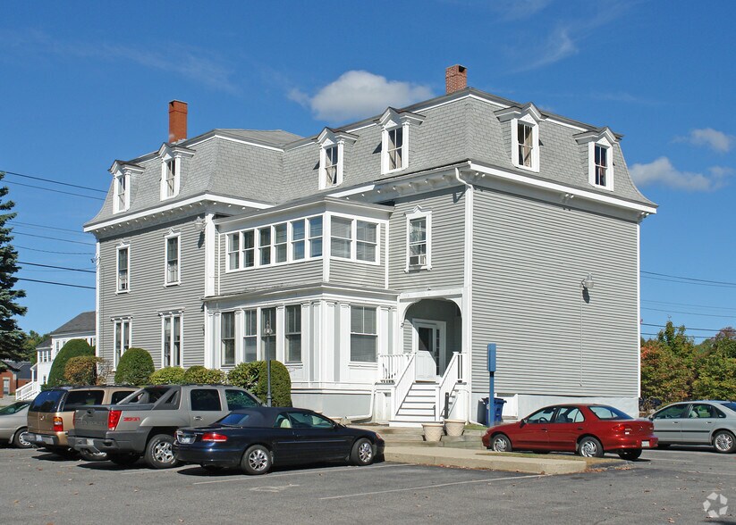 445 Main St, Saco, ME à louer - Photo du bâtiment - Image 2 de 19