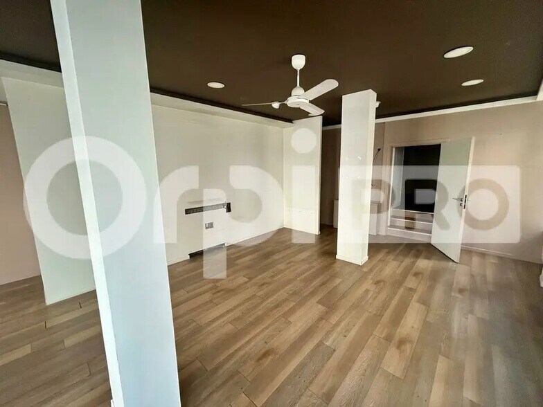 Commerce de détail dans Melun à louer - Photo intérieure - Image 3 de 5