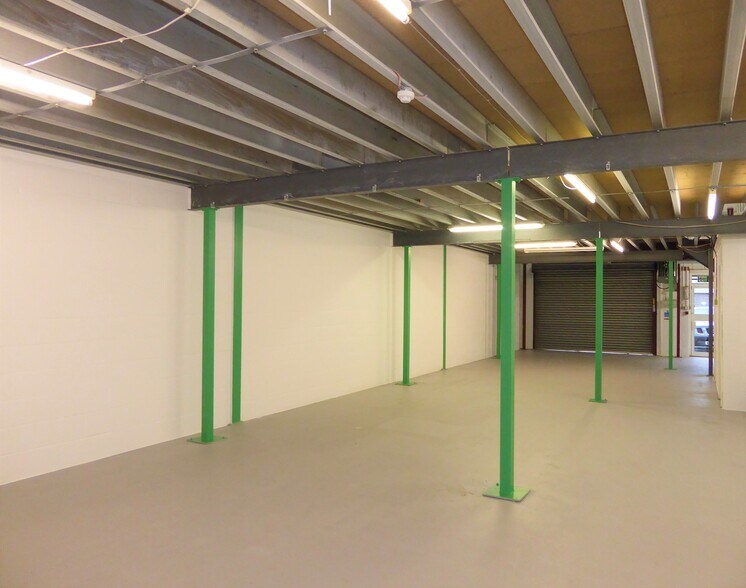 Kiln Ln, Epsom à louer - Photo intérieure - Image 3 de 4