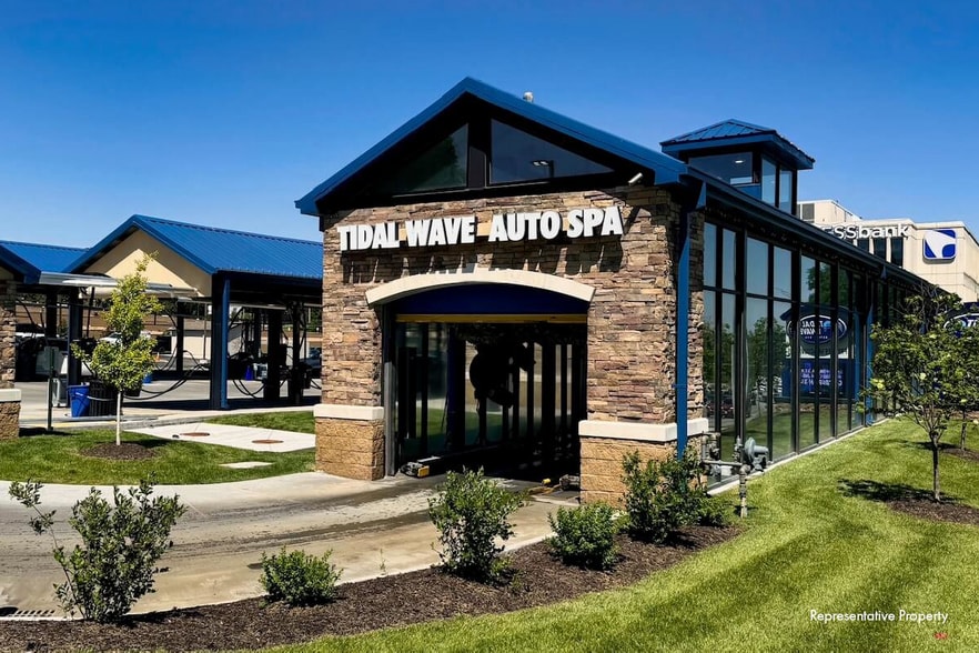 1008 18th Ave NW, Austin, MN for sale - Building Photo - Image 2 of 4