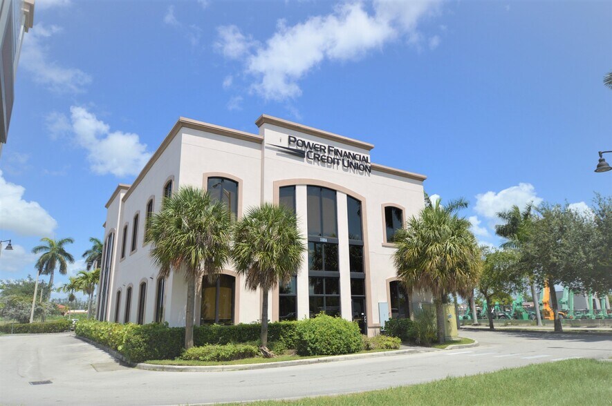 33004 S Dixie Hwy, Florida City, FL à louer - Photo du bâtiment - Image 2 de 10