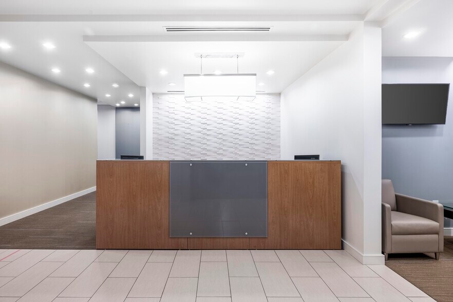 1000-1480 Environ Way, Chapel Hill, NC à louer - Photo intérieure - Image 3 de 10