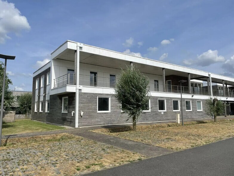 Bureau dans SAINGHIN-EN-MÉLANTOIS à vendre - Photo du bâtiment - Image 3 de 12