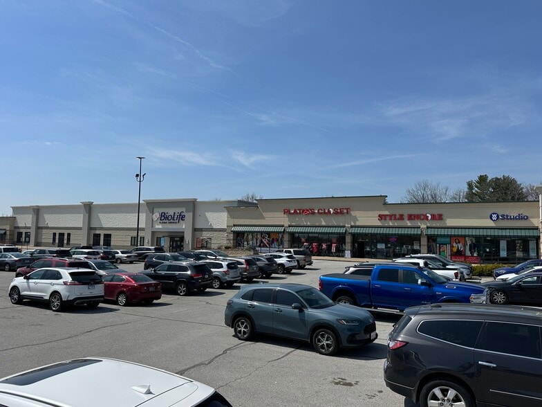 Dave & Buster's Anchored Center portfolio of 2 properties for sale on LoopNet.ca - Building Photo - Image 1 of 7