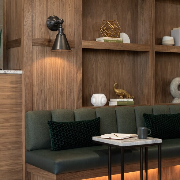 825 Town & Country, Houston, TX à louer - Photo du bâtiment - Image 3 de 10