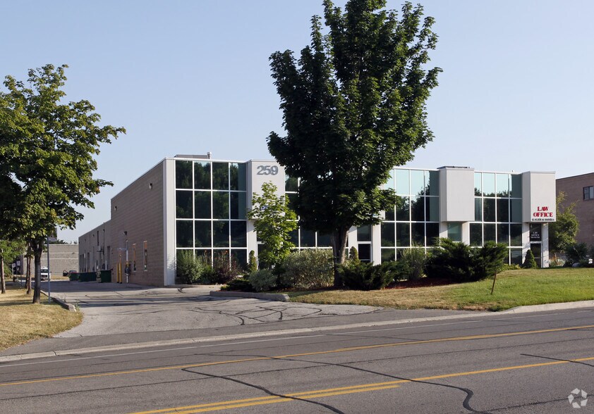 259 Traders Blvd E, Mississauga, ON à louer - Photo du bâtiment - Image 2 de 2