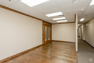 124 W Capitol Ave, Little Rock, AR for lease Interior Photo- Image 2 of 4