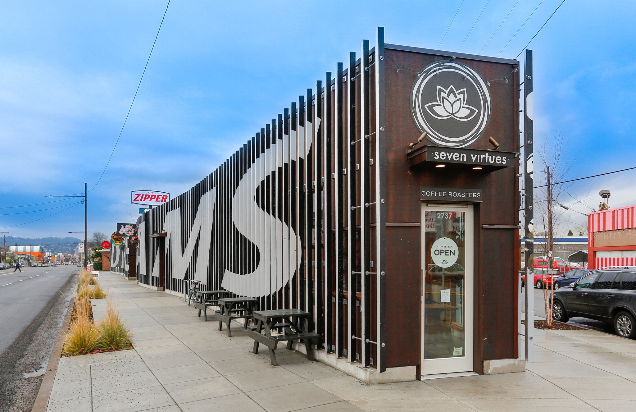 2709-2719 NE Sandy Blvd, Portland, OR for lease Primary Photo- Image 1 of 4