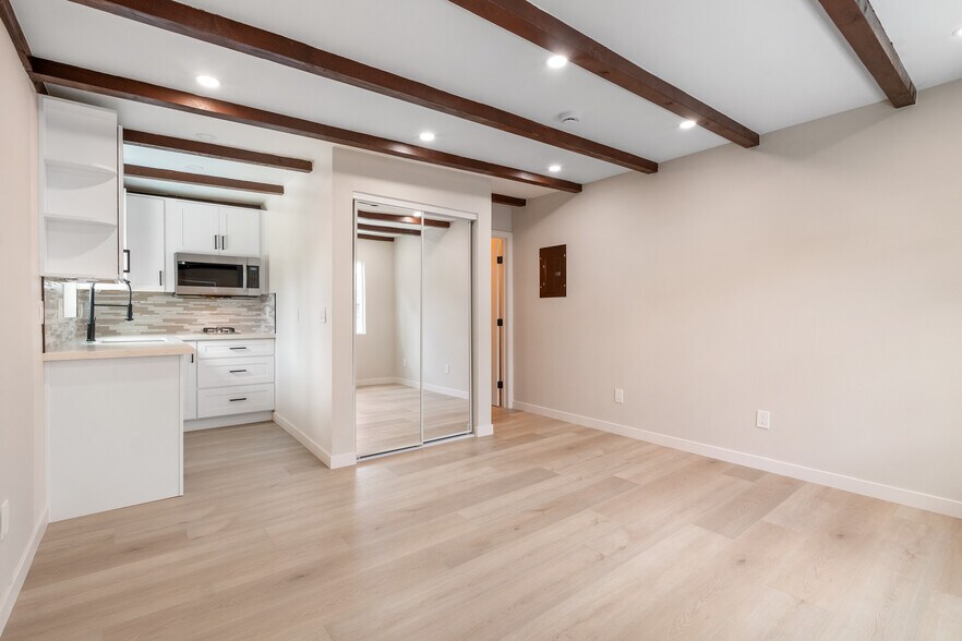 6665 Amherst St, San Diego, CA à vendre - Photo intérieure - Image 2 de 25