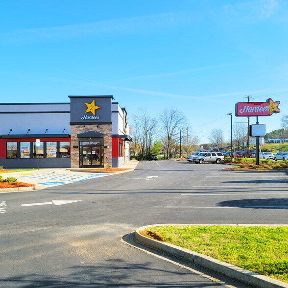 9400 Parkway E, Birmingham, AL for sale - Building Photo - Image 2 of 19