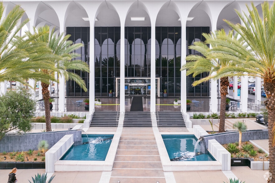 23521 Paseo de Valencia, Laguna Hills, CA for lease - Building Photo - Image 3 of 17