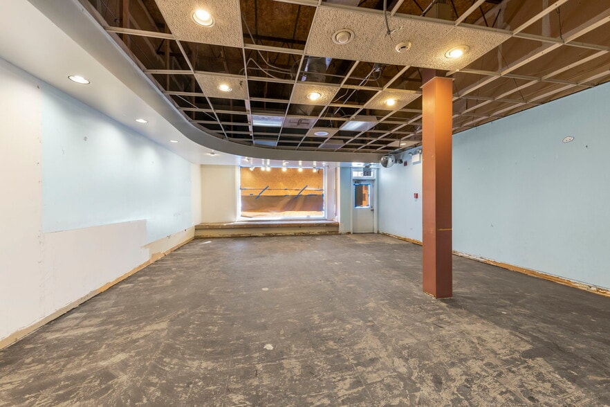 111-123 Jefferson Ave, Naperville, IL for lease - Building Photo - Image 2 of 11