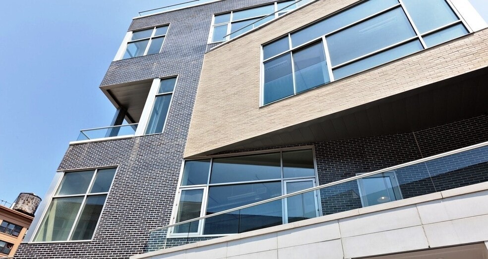 11-11 44th Rd, Long Island City, NY for sale - Building Photo - Image 2 of 32