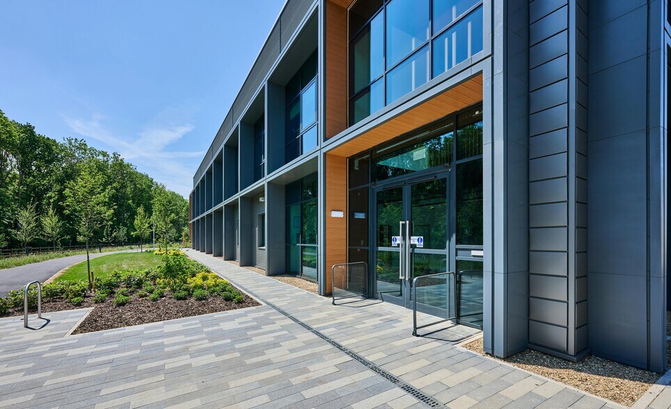 19 Bourn Quarter, Bourn for lease - Building Photo - Image 2 of 5