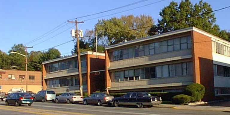 320 Northern Blvd, Great Neck, NY à louer Photo principale- Image 1 de 3