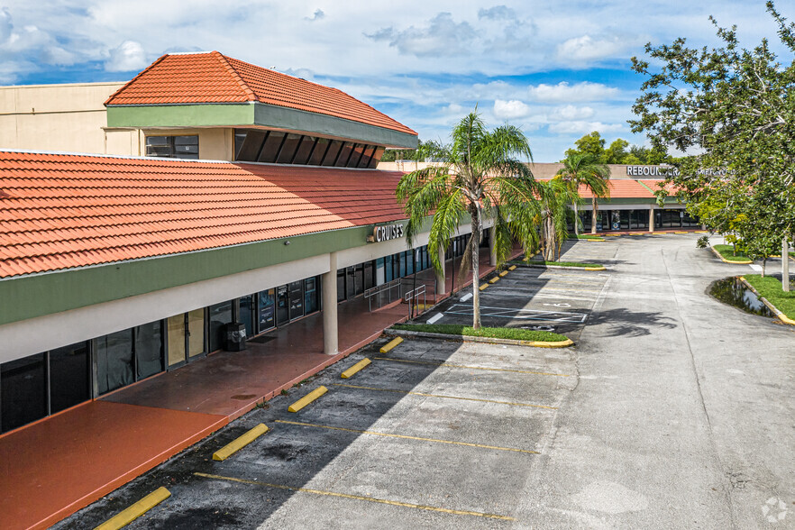 4505-4599 N Pine Island Rd, Sunrise, FL for lease - Primary Photo - Image 1 of 1