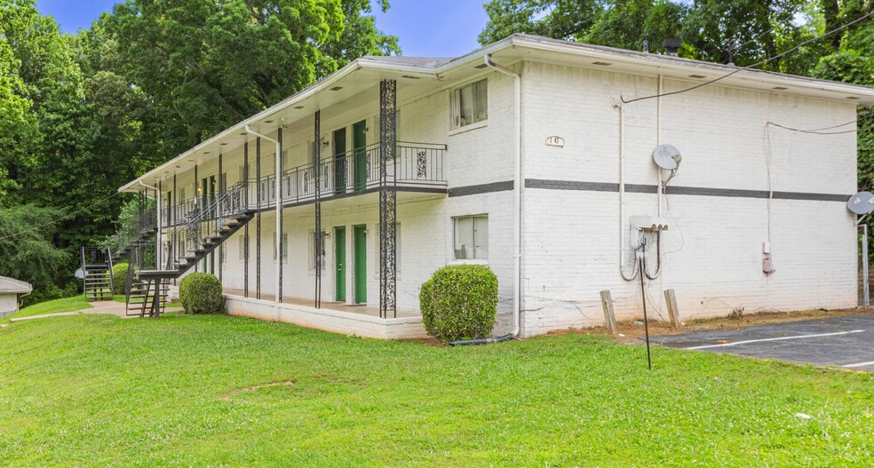 1944 Dunlap Ave, East Point, GA à vendre - Photo du bâtiment - Image 2 de 36