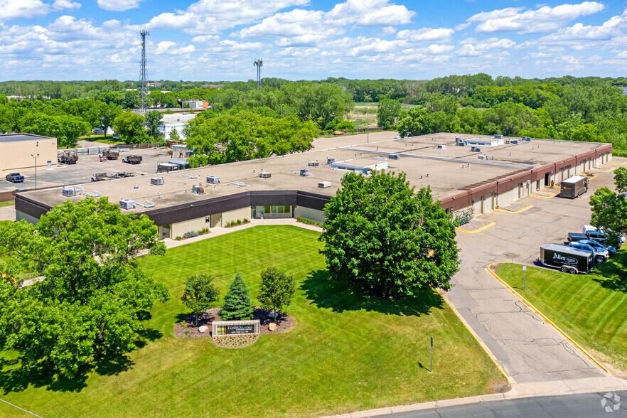 4920-4980 Highway 169 N, New Hope, MN à louer - Photo du bâtiment - Image 1 de 2