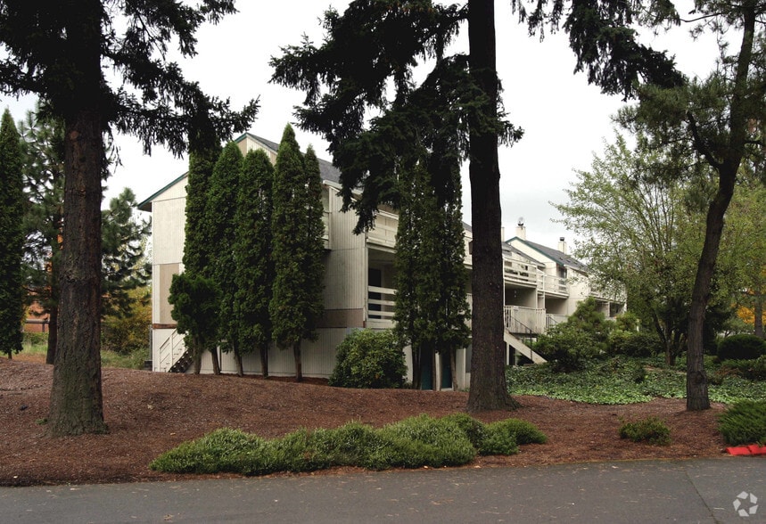 9350 SW Hall Blvd, Tigard, OR for sale - Primary Photo - Image 1 of 41