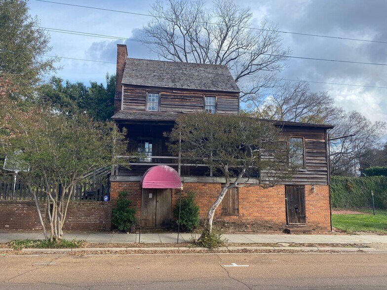 613-615 Jefferson St, Natchez, MS à vendre - Photo du bâtiment - Image 3 de 17