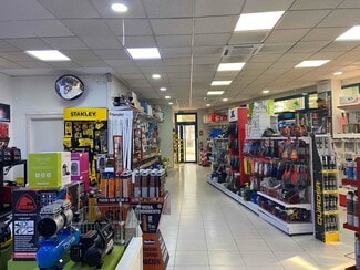 Plus de détails pour Commerce de détail à louer