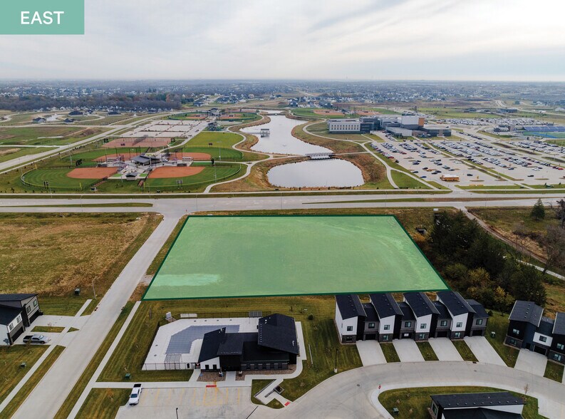 N 10th St & NW Yorktown Dr, Waukee, IA à vendre - Photo du bâtiment - Image 2 de 9