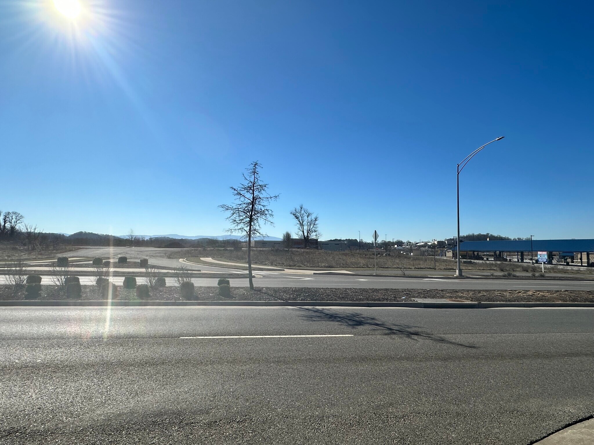 520 Falls Blvd, Bristol, VA for sale Primary Photo- Image 1 of 5