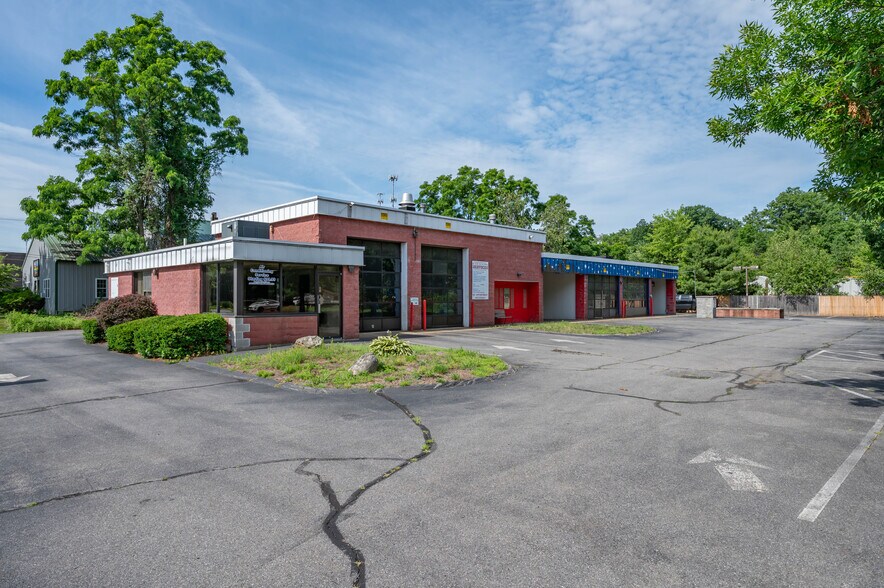 386 Daniel Webster Hwy, Merrimack, NH à vendre - Photo du bâtiment - Image 2 de 17