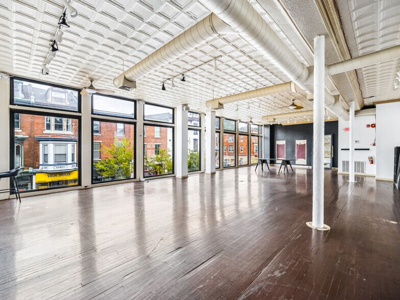 4356-4360 Main St, Philadelphia, PA à louer - Photo du bâtiment - Image 2 de 17