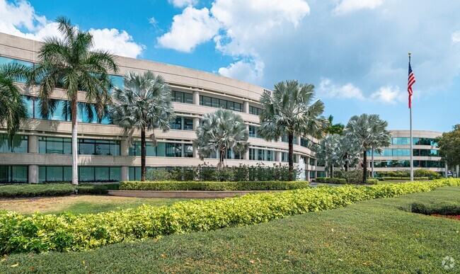 More details for 2255 Glades Rd, Boca Raton, FL - Office for Lease