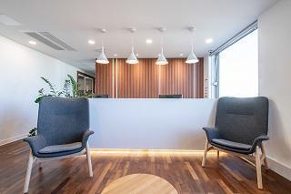 1 Rue Georges Stephenson, Montigny-le-Bretonneux à louer - Photo du bâtiment - Image 3 de 26