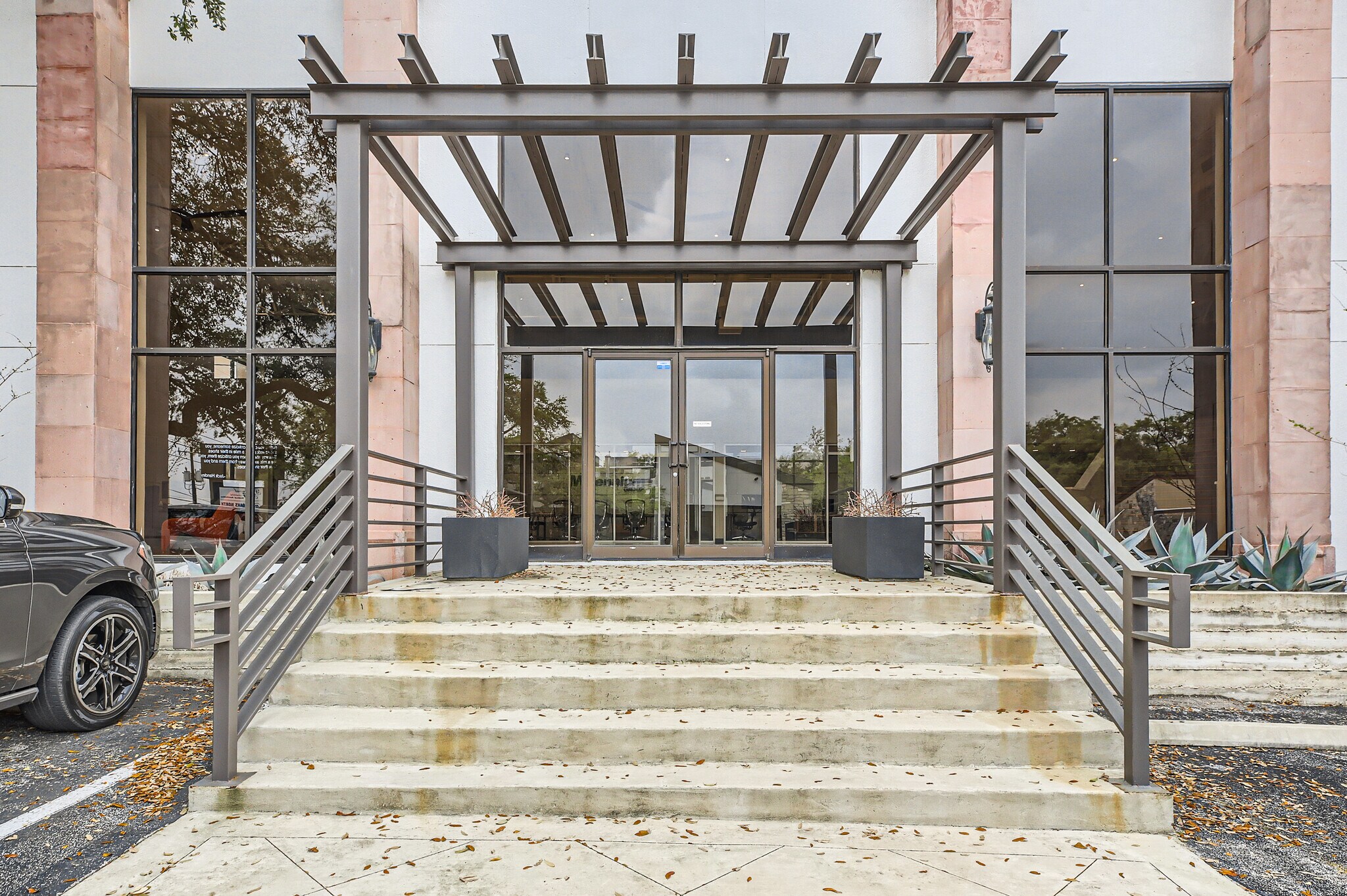 10919 Wurzbach Rd, San Antonio, TX à vendre Photo principale- Image 1 de 11