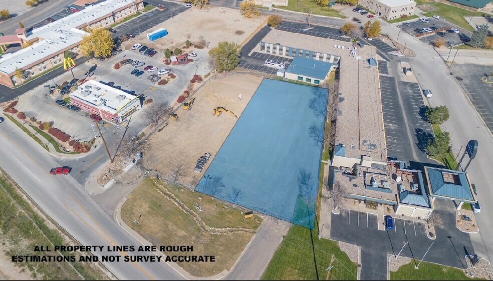 450 W F St, Casper, WY à vendre - Photo du bâtiment - Image 2 de 7