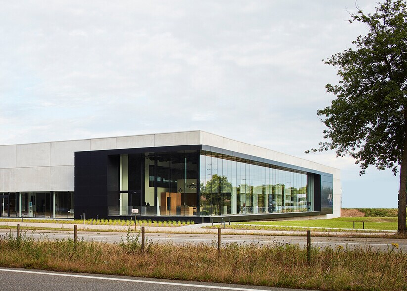 Tech Park Drive, Rochester, NY à louer - Photo principale - Image 1 de 1