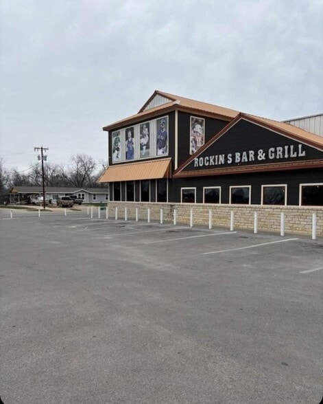 1401 Texas 16, Graham, TX for sale - Building Photo - Image 2 of 9