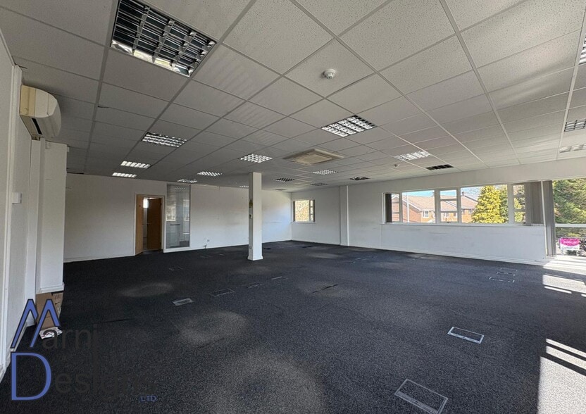 2 The Quadrant, Green Ln, Heywood for lease - Building Photo - Image 2 of 9