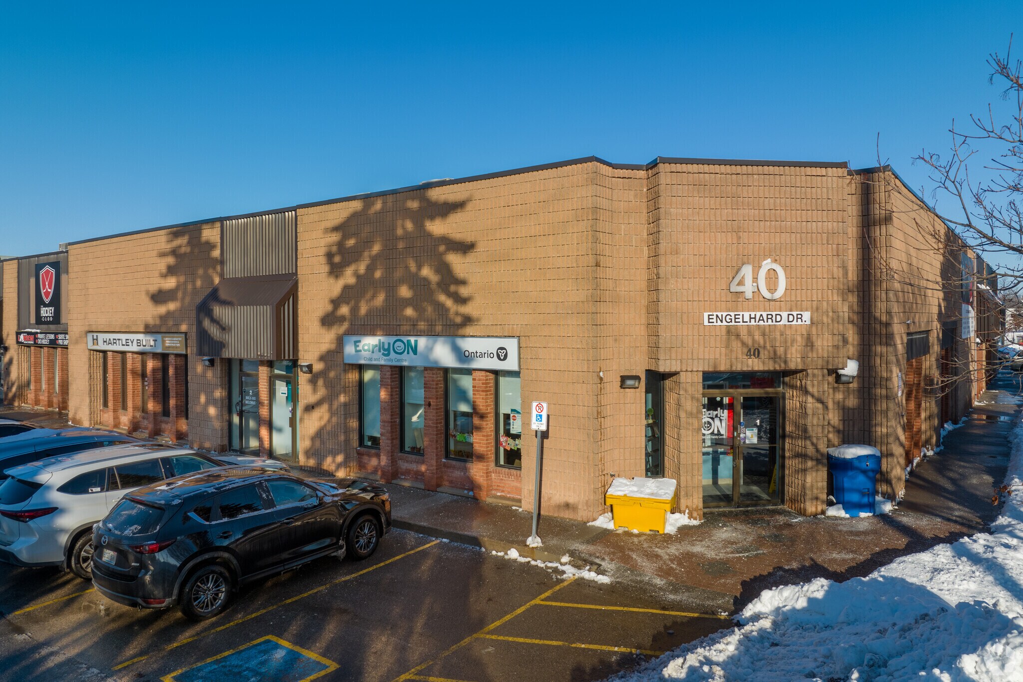 40 Engelhard Dr, Aurora, ON à vendre Photo principale- Image 1 de 1